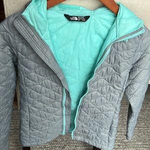 Girls 10/12 NorthFace Hooded Coat